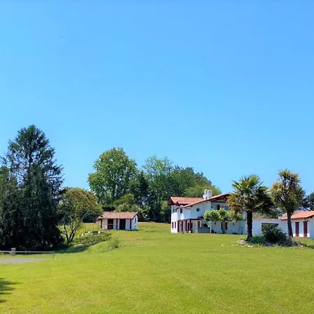 Garatenborda Proche Biarritz Avec Piscine Jacuzzi Salle De Sport Parking Petanque Fronton Villa
