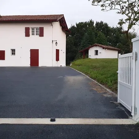 Garatenborda Proche Biarritz Avec Piscine Jacuzzi Salle De Sport Parking Petanque Fronton Arcangues