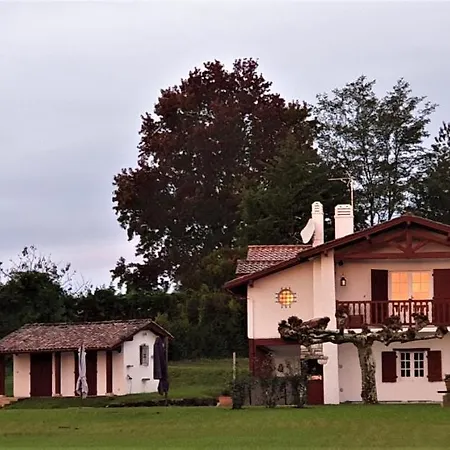Garatenborda Proche Biarritz Avec Piscine Jacuzzi Salle De Sport Parking Petanque Fronton Villa Arcangues